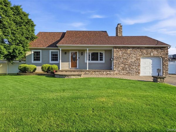 360 Boundary Avenue , Massapequa Park, NY 11758