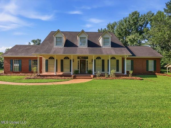 1919 Mcraven Road, Clinton, MS 39056
