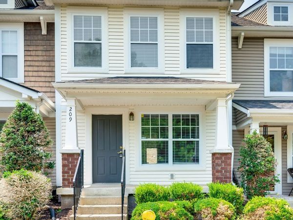 209 Shadow Glen Dr, Nashville, TN 37211