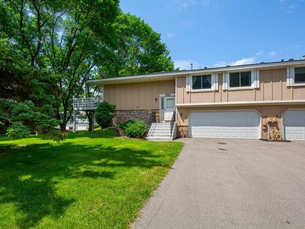 6856 Macbeth Circle , Woodbury, MN 55125