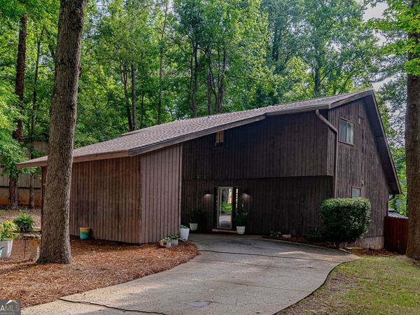 552 Edgefield Drive, Stone Mountain, GA 30087