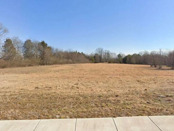 101 Chatuga , Loudon, TN 37774