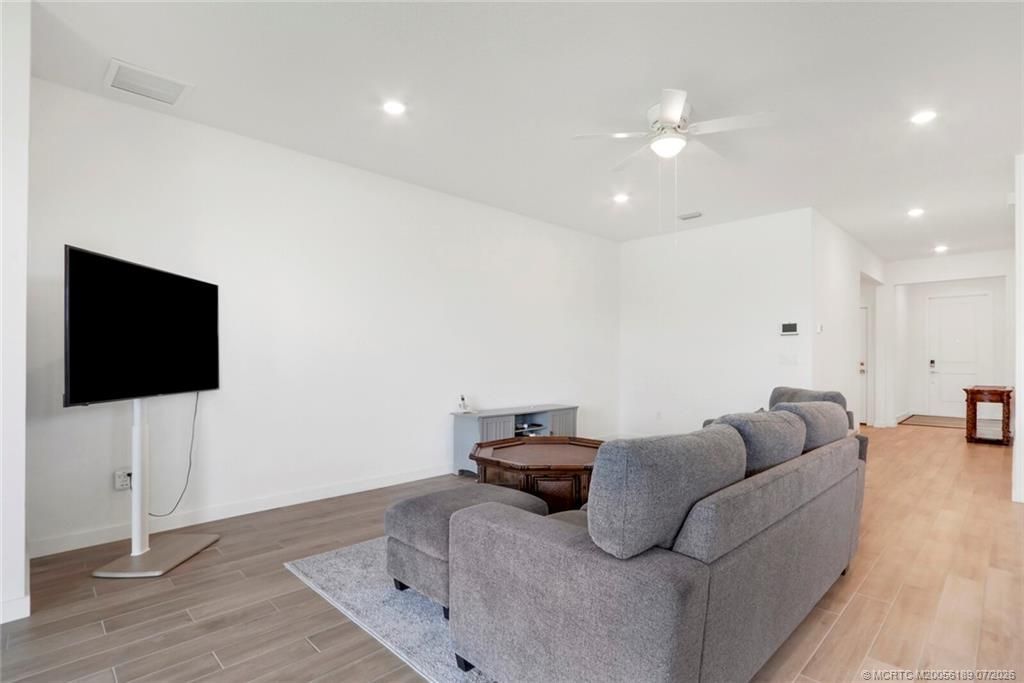 1630 NE Skyhigh Terrace, Jensen Beach, FL 34957 Photo