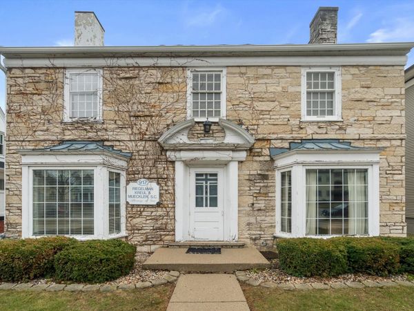 917 Main St, Racine, WI 53403