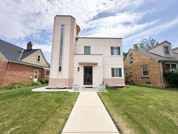3840 N 55th St, Milwaukee, WI 53216