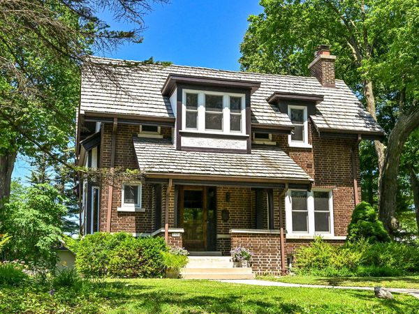 2524 E Menlo Blvd, Shorewood, WI 53211