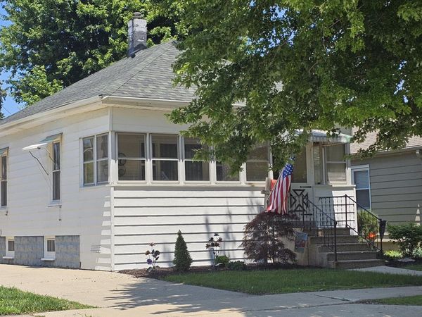 3616 75th St, Kenosha, WI 53142