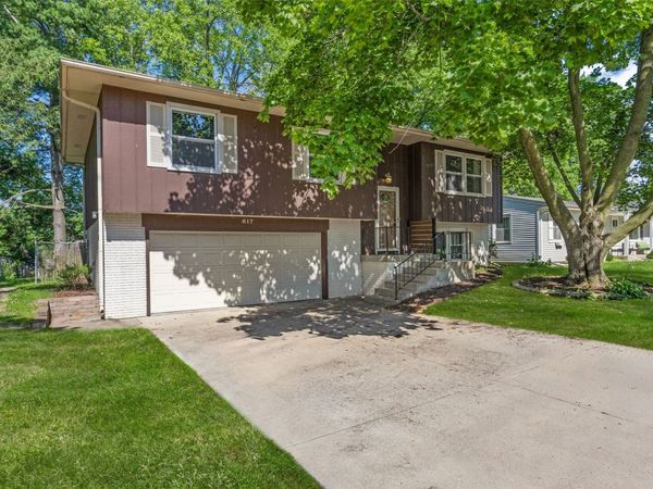 617 Wheaton Road , Iowa City, IA 52246