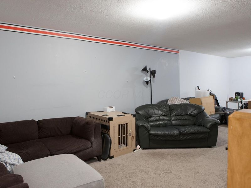 211 Bollingen, Blacklick, OH 43004 Photo 11