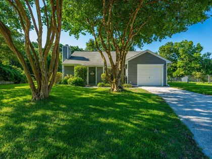 995 Oakcrest Drive Charleston, SC 29412