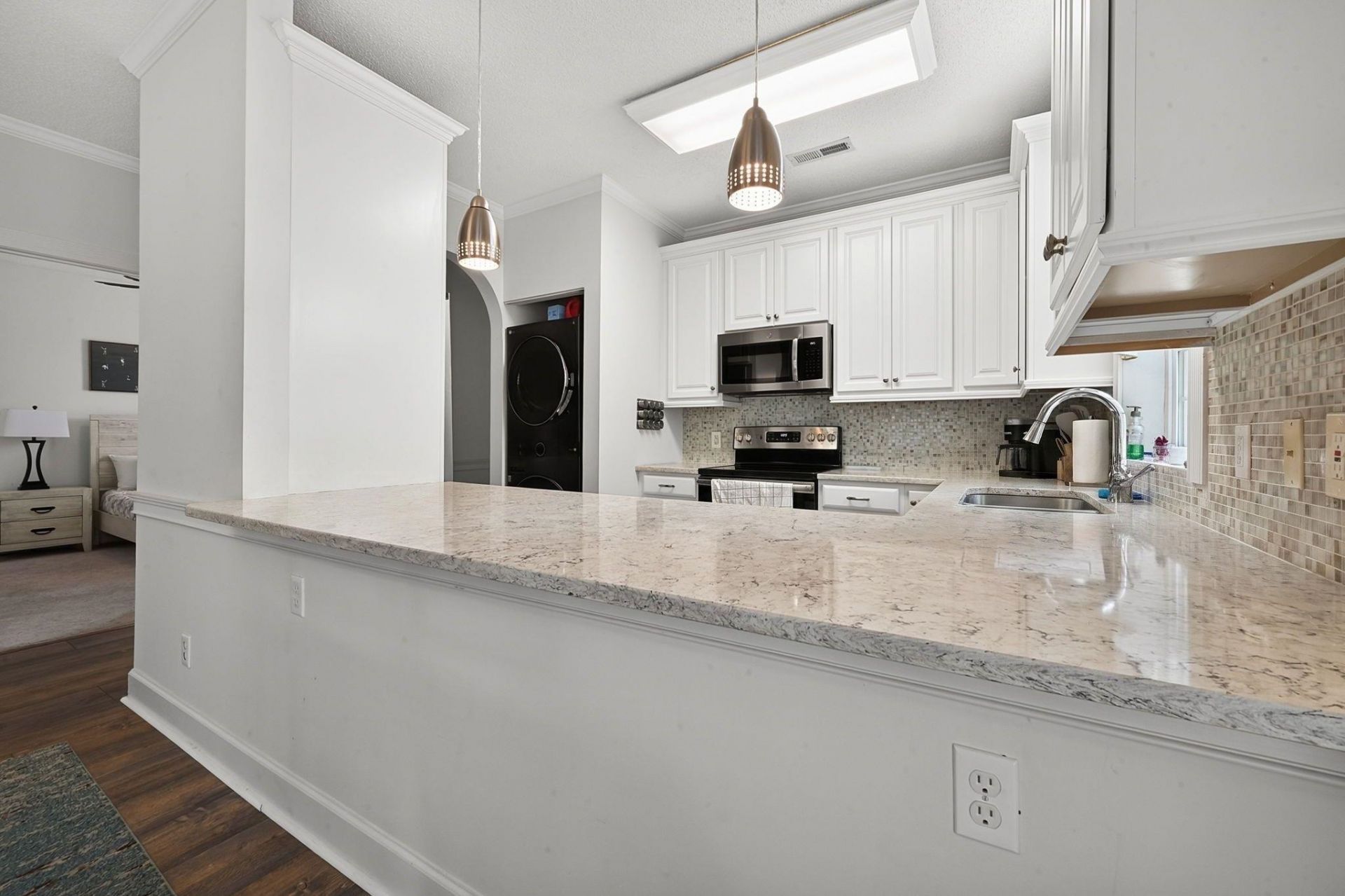 690 Riverwalk Dr. Photo 14