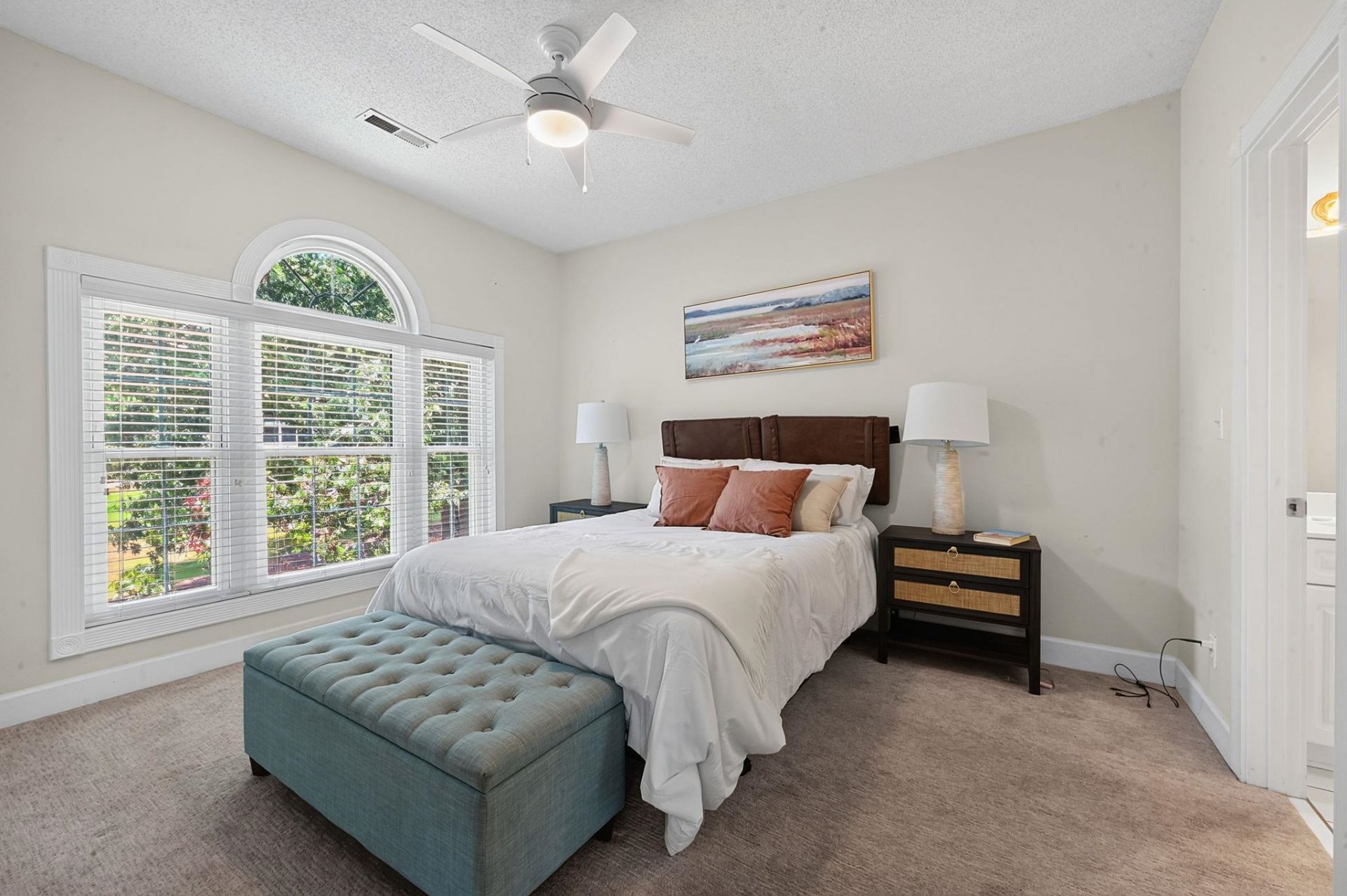 690 Riverwalk Dr. Photo 18