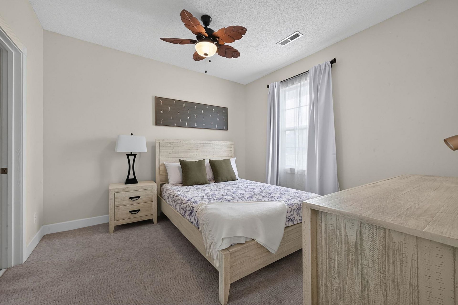 690 Riverwalk Dr. Photo 24