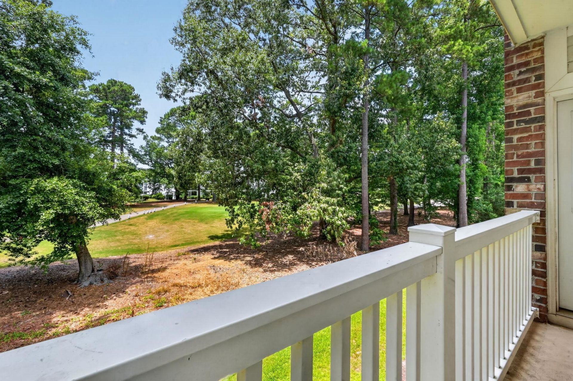 690 Riverwalk Dr. Photo 31