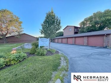 11945 Miracle Hills Drive, Unit 20, Omaha, NE 68154