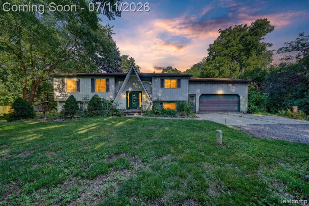 4430 N Center Road, Genesee Township, MI 48506 Main Photo
