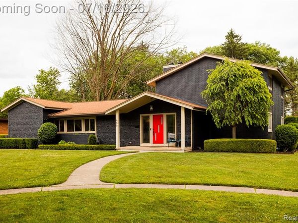 600 Middlesex Road, Grosse Pointe Park, MI 48230