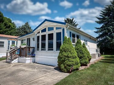 5211 Ben Franklin Drive, Lexington Vlg, MI 48450