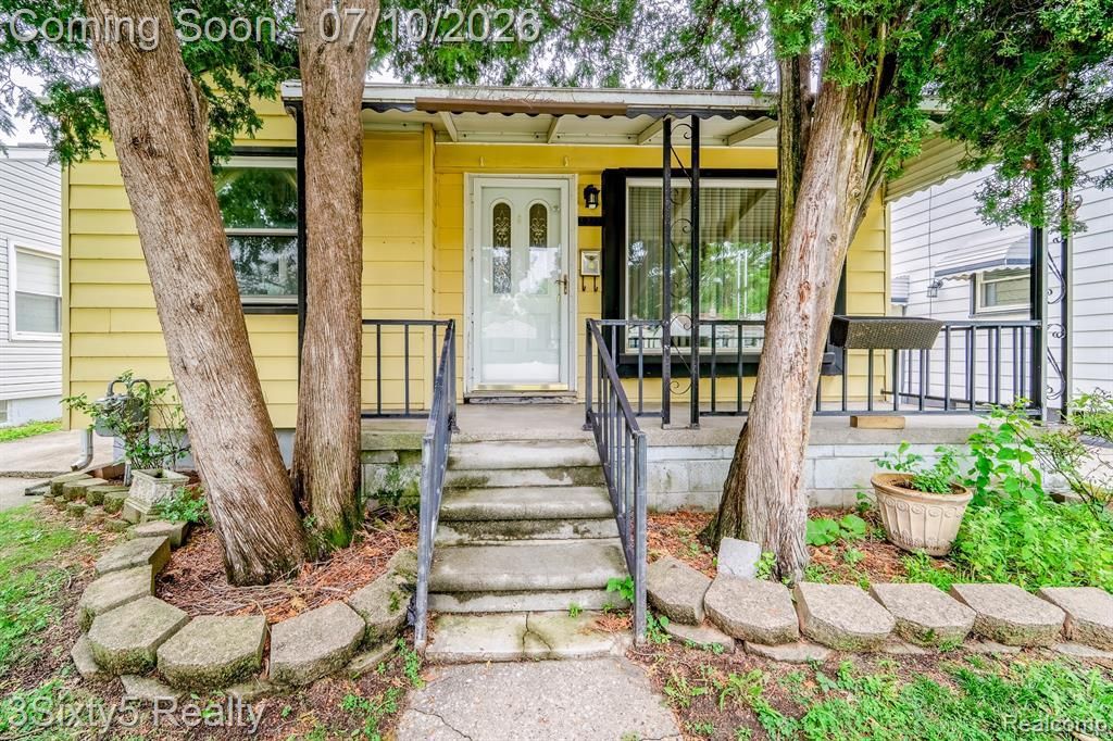 2212 Detroit Avenue, Lincoln Park, MI 48146 Main Photo