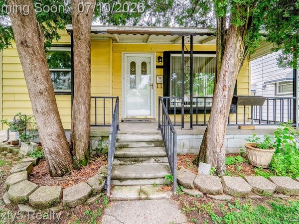 2212 Detroit Avenue, Lincoln Park, MI 48146