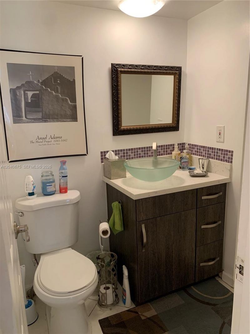 5700 Collins Ave , Unit 12N, Miami Beach, FL 33140 Photo