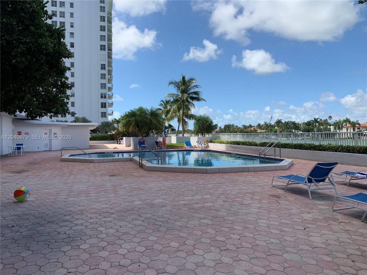 5700 Collins Ave , Unit 12N, Miami Beach, FL 33140 Photo