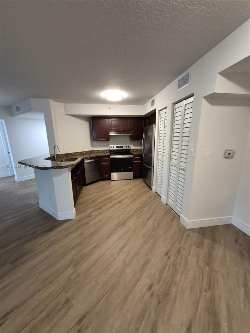 771 N Pine Island Rd , Unit 106, Plantation, FL 33324 Photo