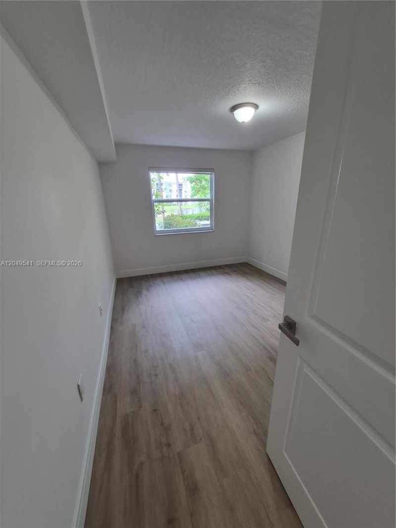 771 N Pine Island Rd , Unit 106, Plantation, FL 33324 Photo