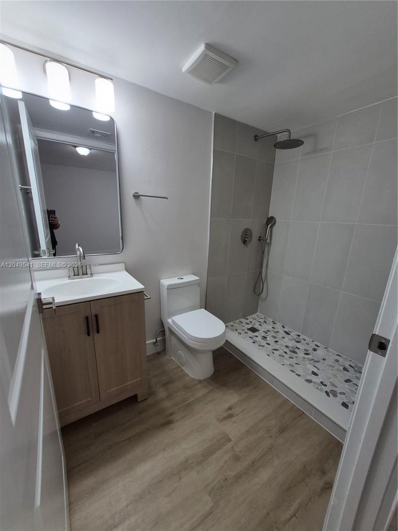 771 N Pine Island Rd , Unit 106, Plantation, FL 33324 Photo