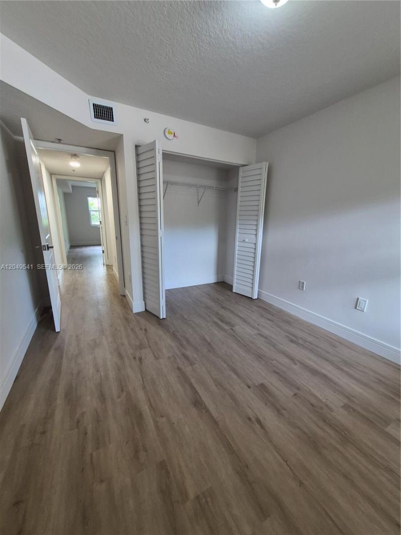 771 N Pine Island Rd , Unit 106, Plantation, FL 33324 Photo