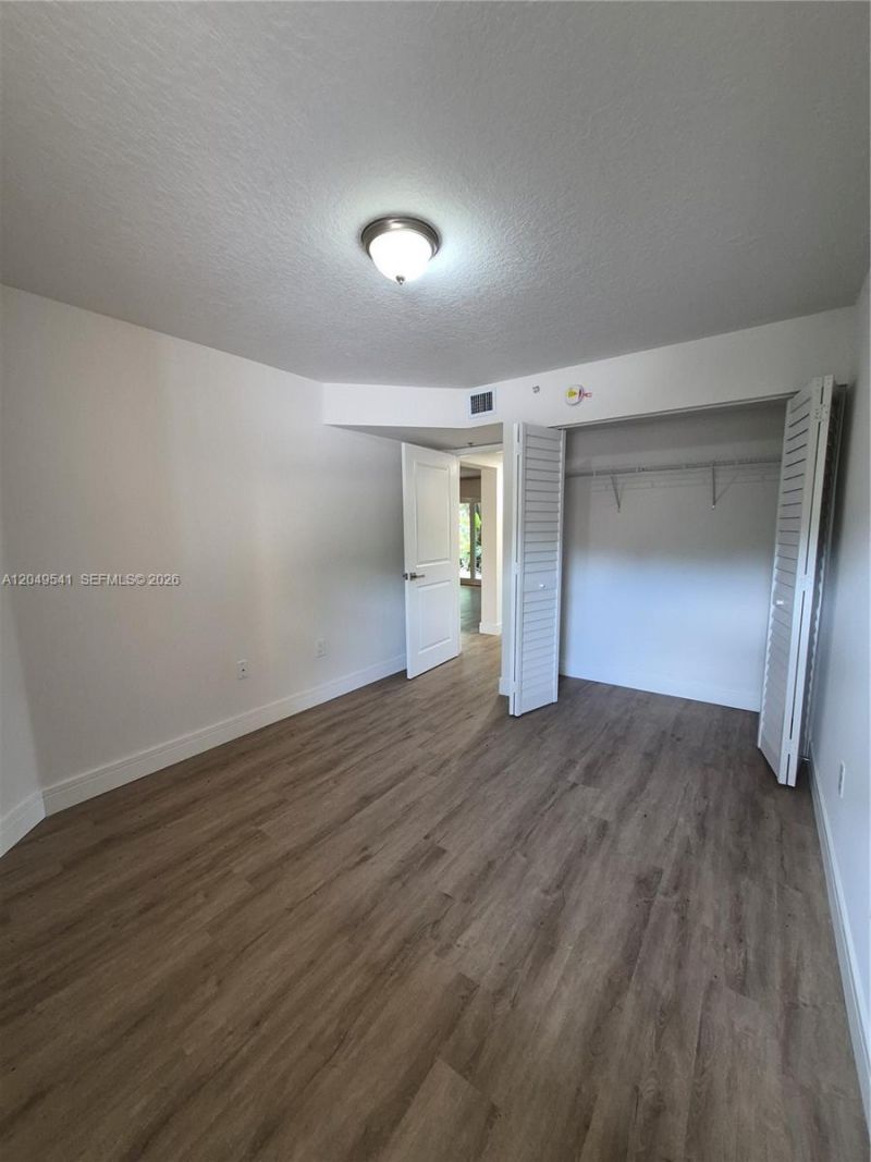 771 N Pine Island Rd , Unit 106, Plantation, FL 33324 Photo