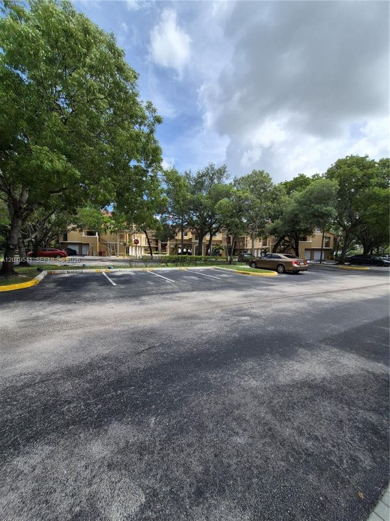 771 N Pine Island Rd , Unit 106, Plantation, FL 33324 Photo