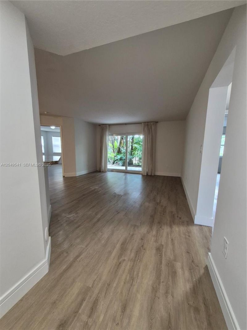 771 N Pine Island Rd , Unit 106, Plantation, FL 33324 Photo
