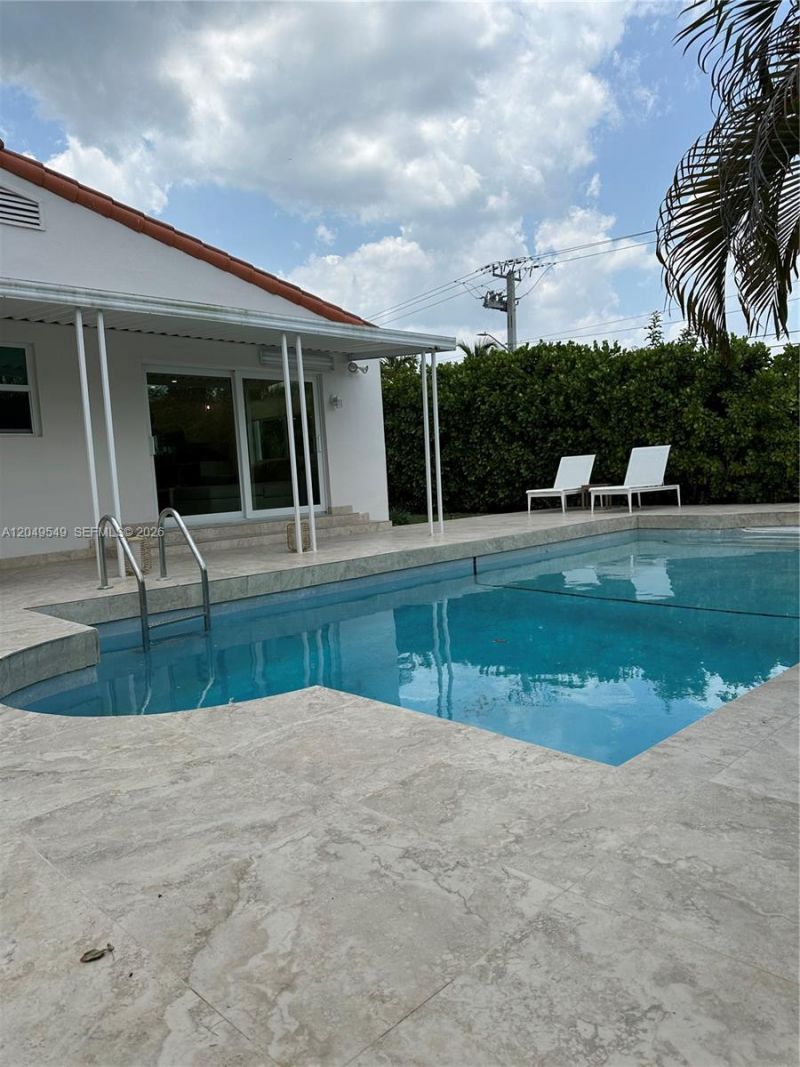 2195 SW 25th Ter , Miami, FL 33133 Photo
