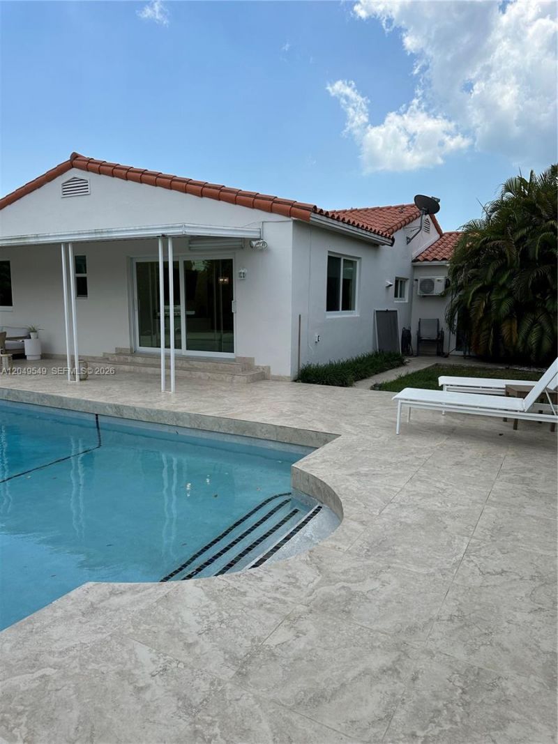 2195 SW 25th Ter , Miami, FL 33133 Photo