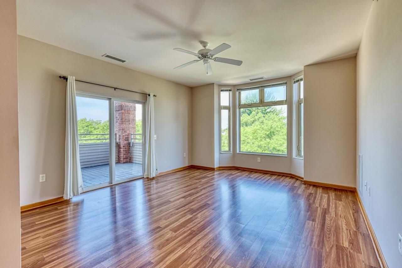 301 Harbour Town Drive, Unit 322, Madison, WI 53717 Main Photo