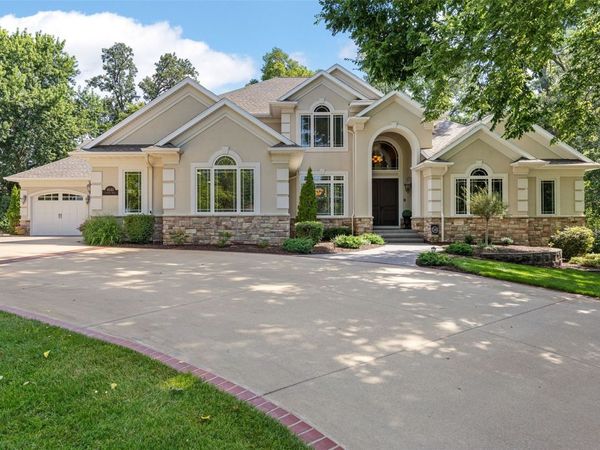 4640 Blarney Drive, Cedar Rapids, IA 52411