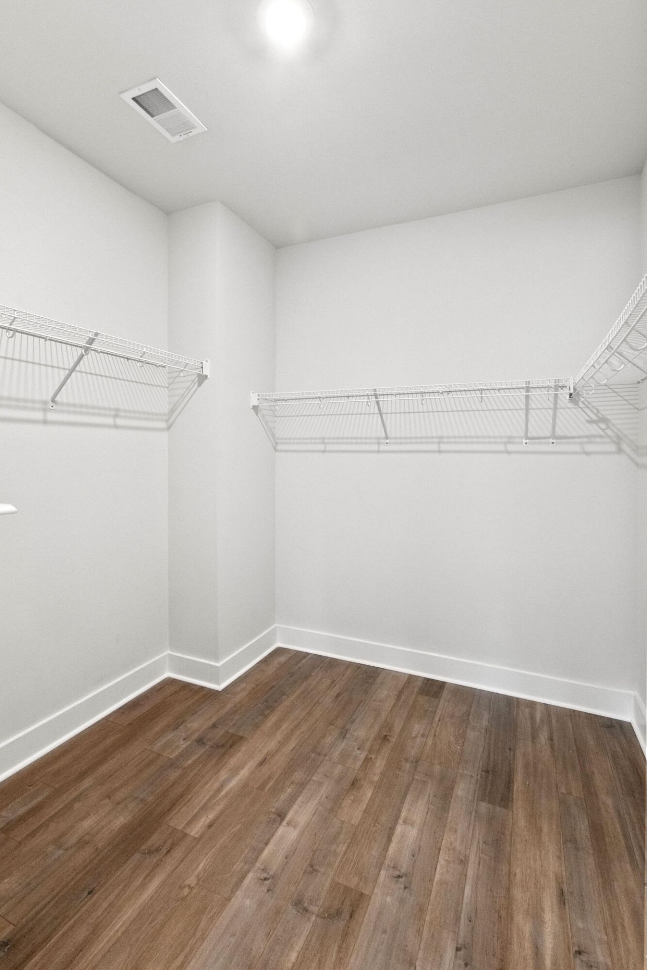 804 Kings Oak Court Photo 36