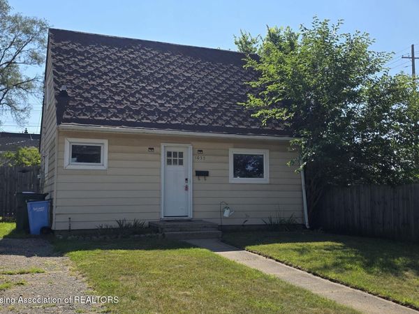 1033 Raider Street, Lansing, MI 48912