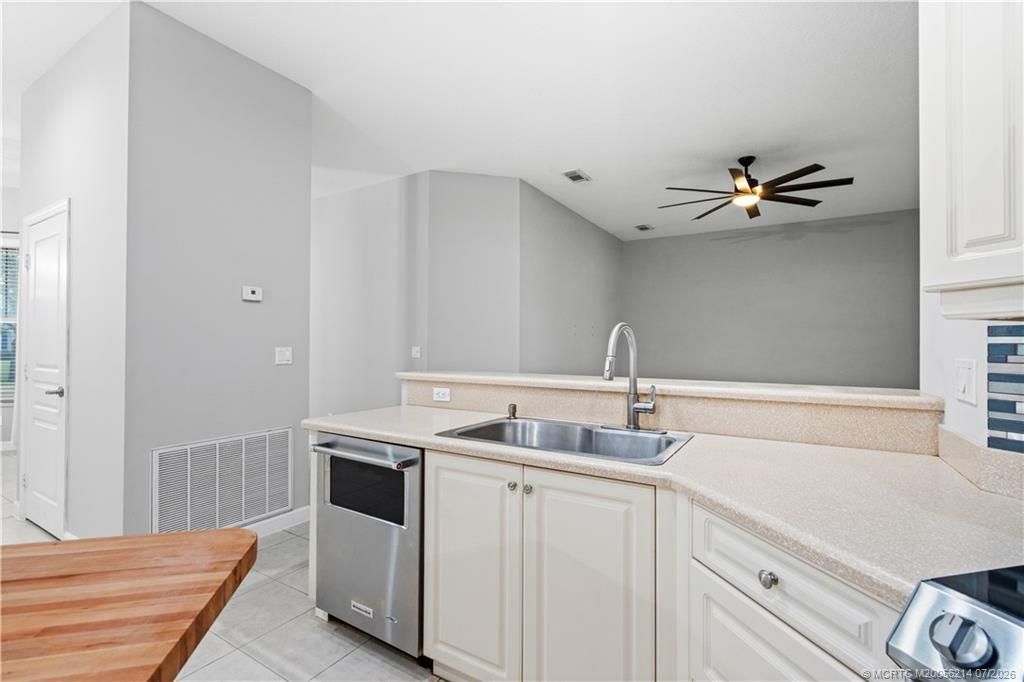 10582 SW Westlawn Boulevard , Port Saint Lucie, FL 34987 Photo
