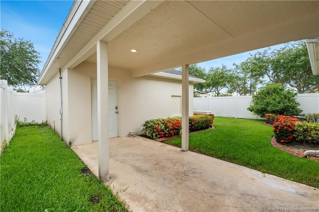 10582 SW Westlawn Boulevard , Port Saint Lucie, FL 34987 Photo