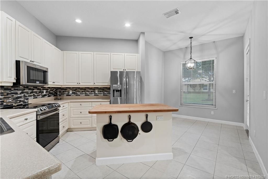 10582 SW Westlawn Boulevard , Port Saint Lucie, FL 34987 Photo