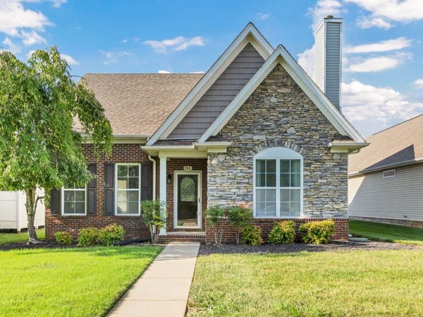 184 Whitman Aly , Clarksville, TN 37043