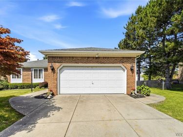 222 Warner Road, Lancaster, NY 14086