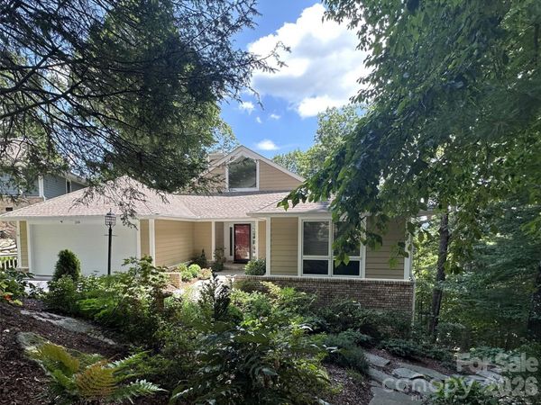 210 Claymoor Court , Flat Rock, NC 28731