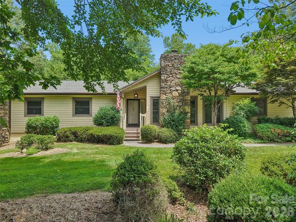 1 Bridle Path Court , Hendersonville, NC 28791