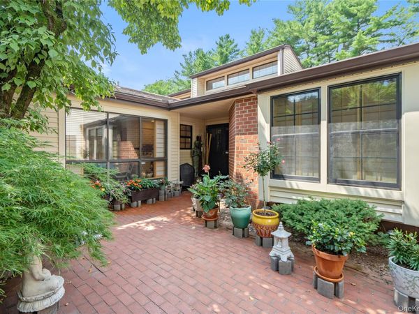 244 Estates Terrace S, Manhasset, NY 11030