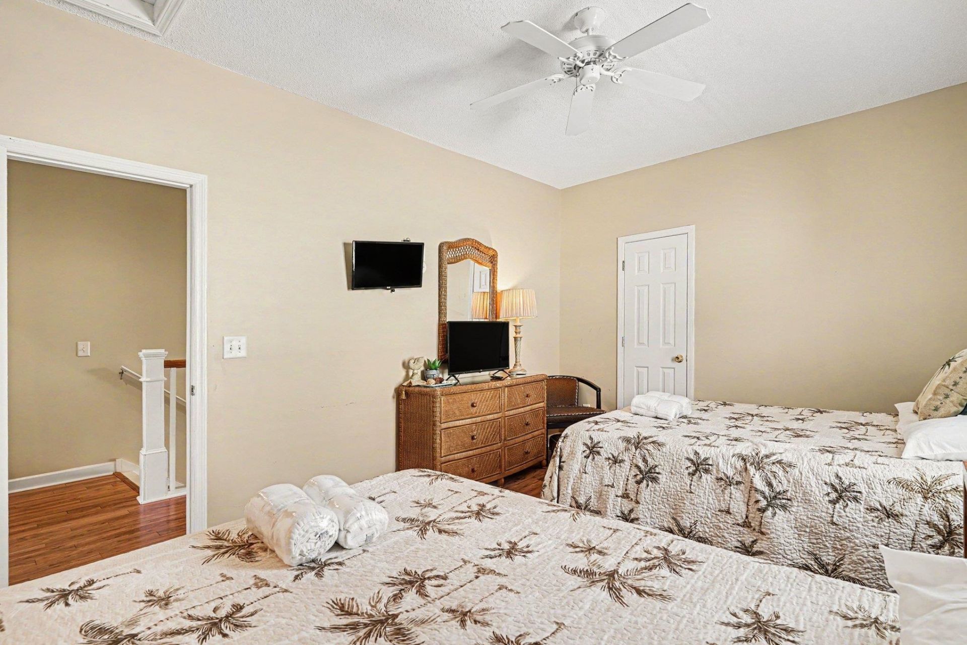 154 Cypress Ave.  Photo 16