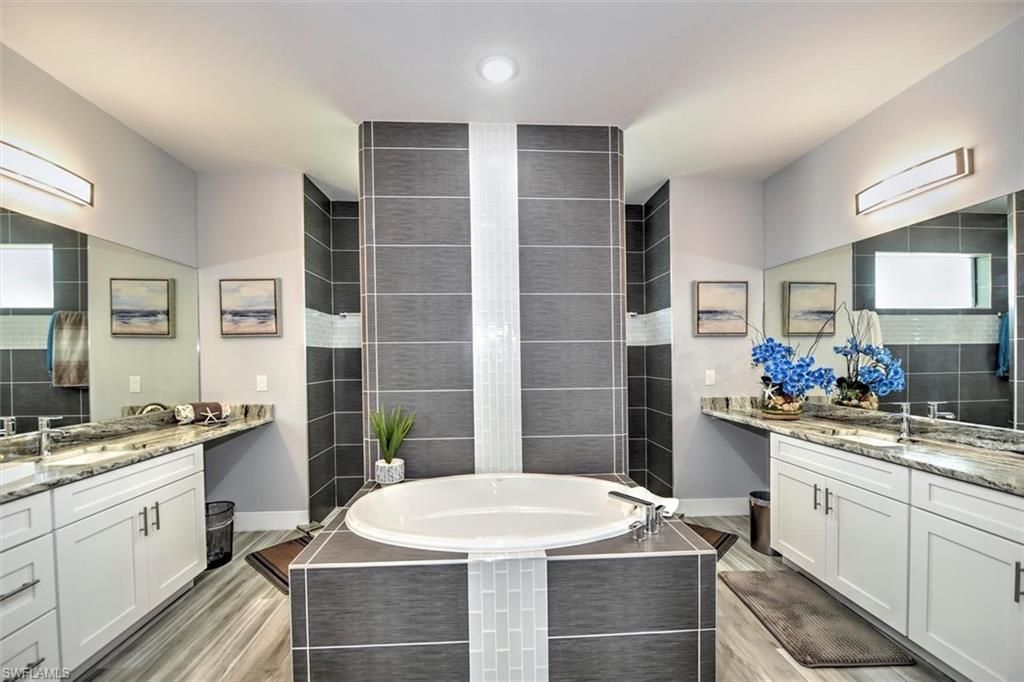 3113 SW 18th Ave, Cape Coral, FL 33914 Photo