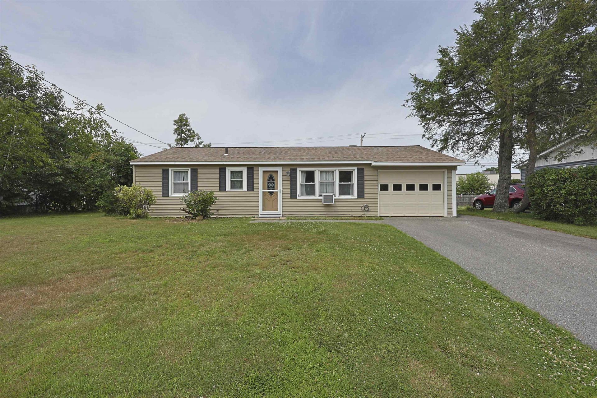 53 Kelwyn Drive, Somersworth, NH 03878 Main Photo